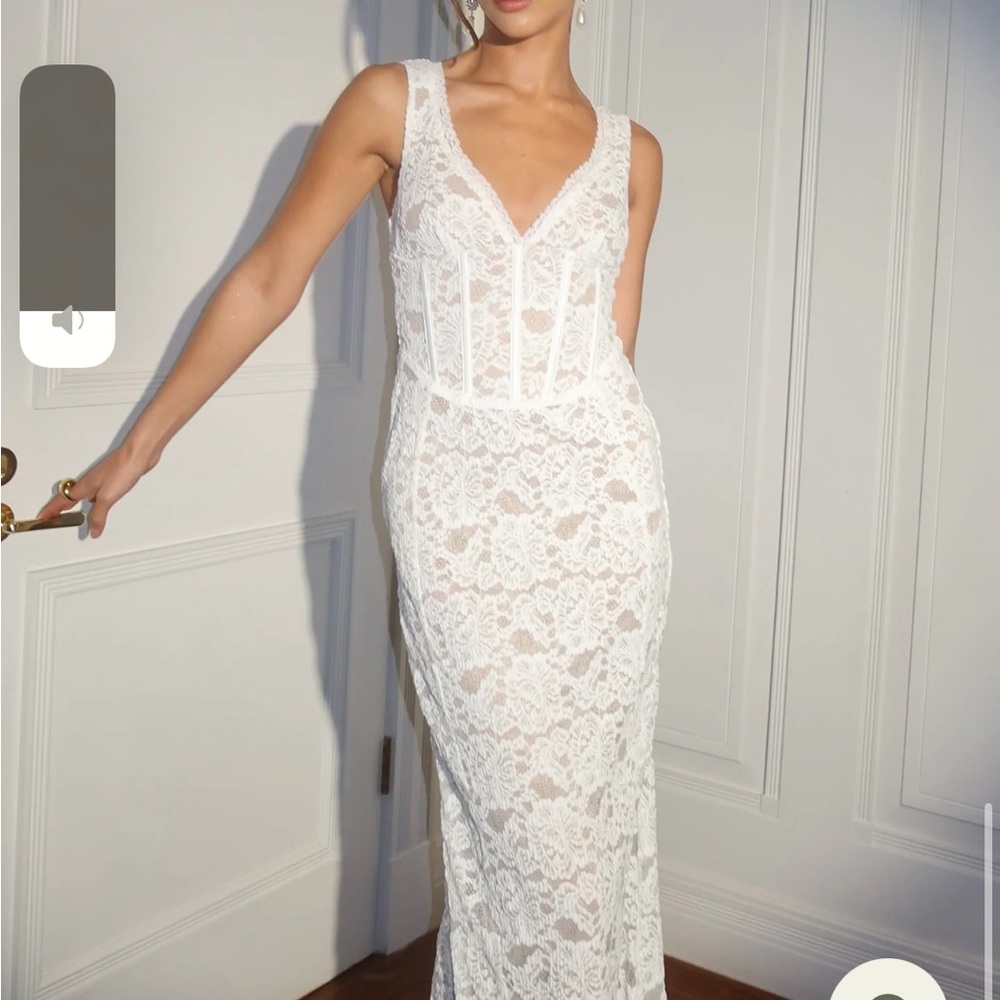 Meshki Ivory Lace Midi Dress - Picture 6 of 10